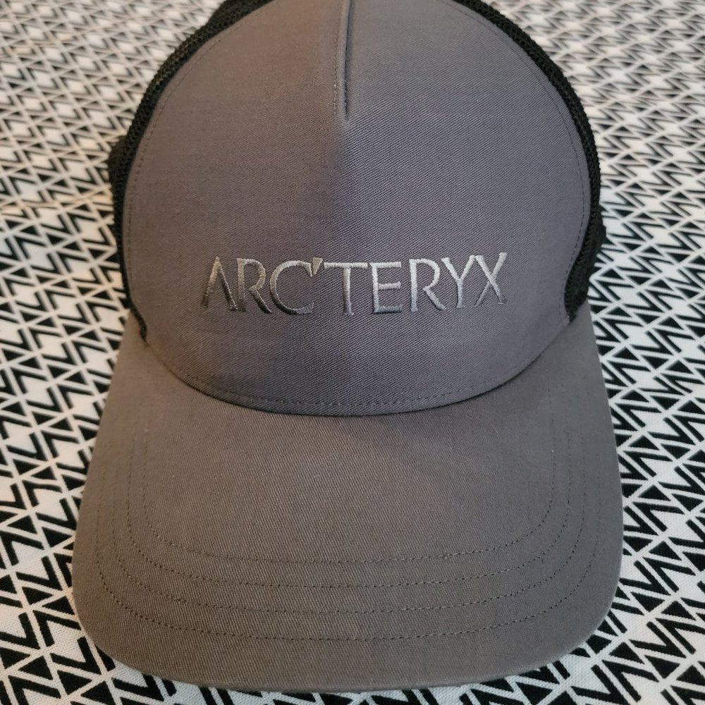 Arcteryx  Cap